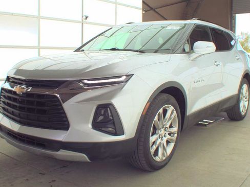 Used 2019 Chevrolet Blazer LT w/ Sun and Wheels Package FWD image 4