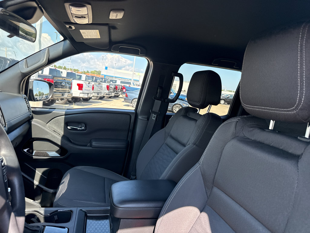 Certified 2023 Nissan Frontier SV w/ Midnight Edition Package AWD/4WD image 27