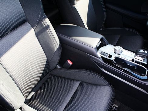 New 2026 Mitsubishi Outlander ES image 6