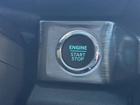 Certified 2025 Ford F250 Lariat w/ Lariat Ultimate Package image 22