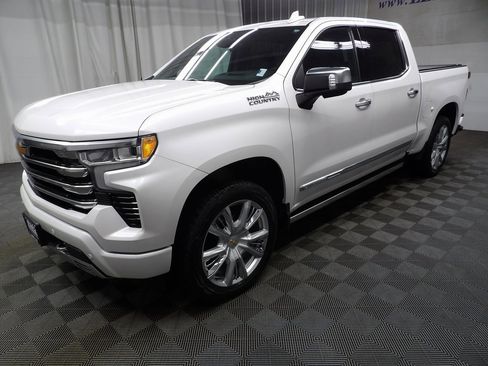 Used 2023 Chevrolet Silverado 1500 High Country w/ Technology Package image 6