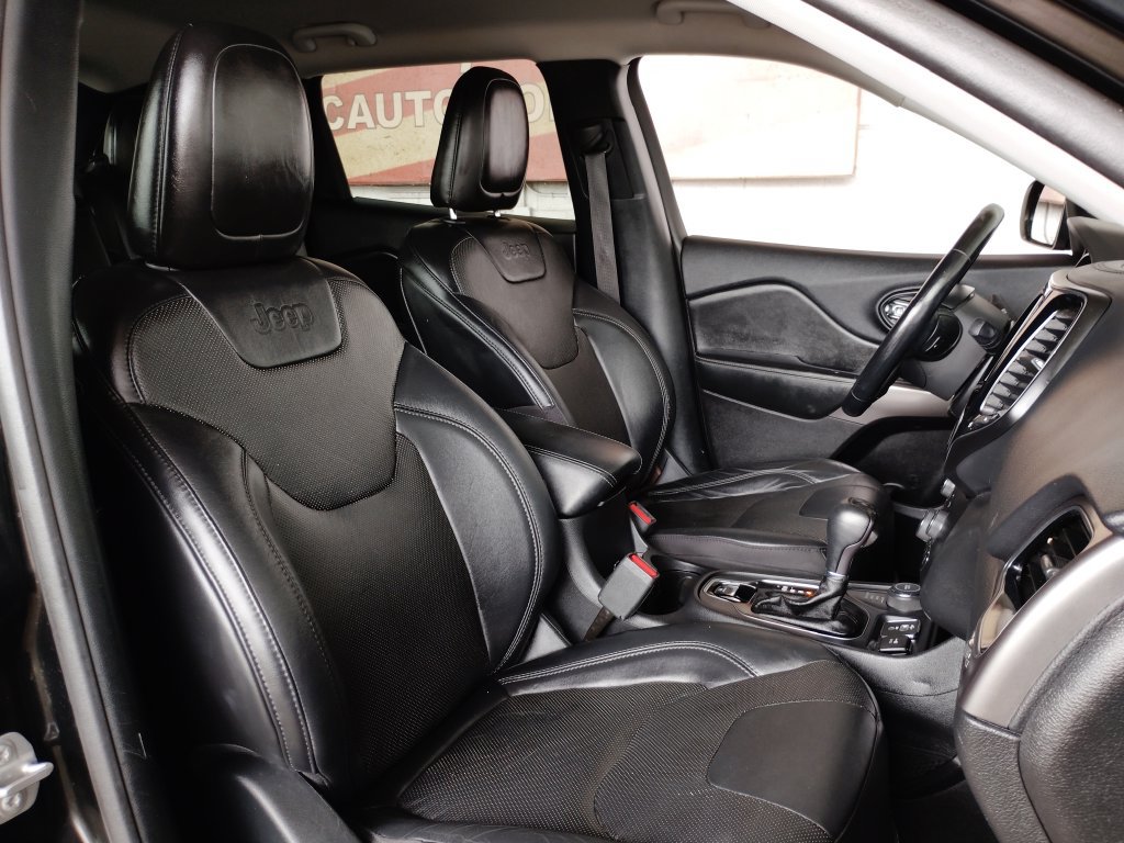 Used 2020 Jeep Cherokee Limited AWD/4WD image 14