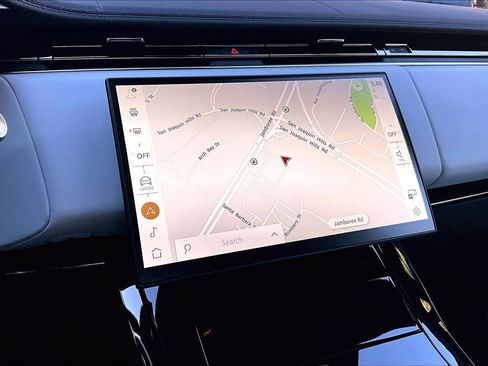 Used 2025 Land Rover Range Rover Sport image 5