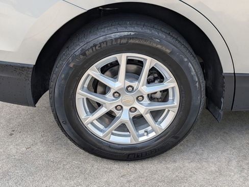 Used 2022 Chevrolet Equinox LT FWD image 27