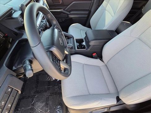New 2026 Toyota 4Runner SR5 AWD/4WD image 4