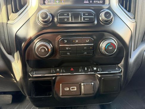 Used 2020 Chevrolet Silverado 1500 LT AWD/4WD image 23