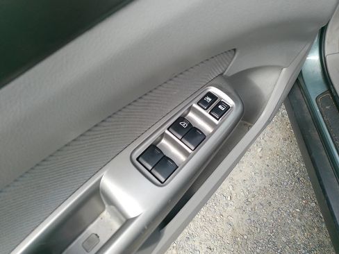 Used 2010 Subaru Forester 2.5X Premium image 34