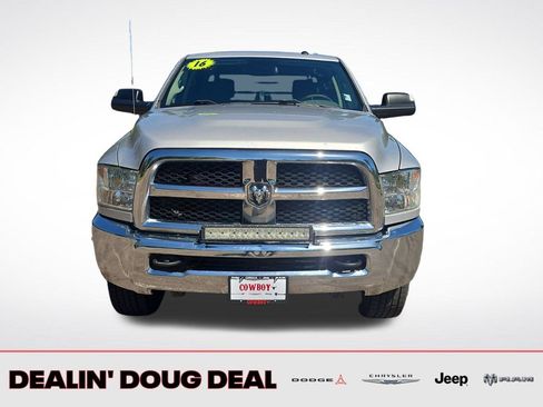Used 2016 RAM 2500 Tradesman w/ Chrome Appearance Group AWD/4WD image 9