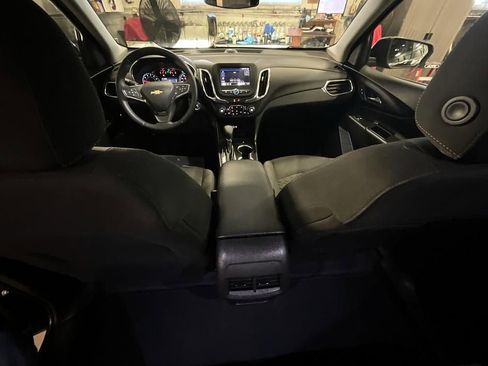Used 2024 Chevrolet Equinox LT image 3