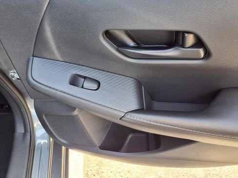 Used 2024 Nissan Sentra SV FWD image 25