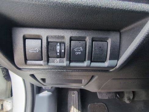 Used 2025 Subaru Outback Premium image 17