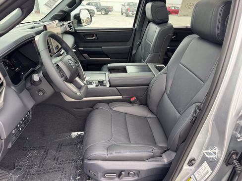 New 2026 Toyota Tundra Platinum AWD/4WD image 2