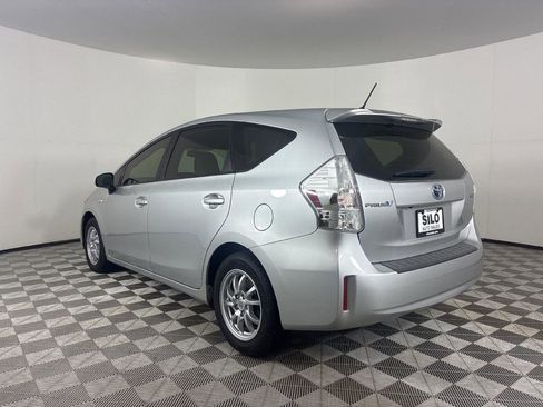 Used 2012 Toyota Prius V Two image 3