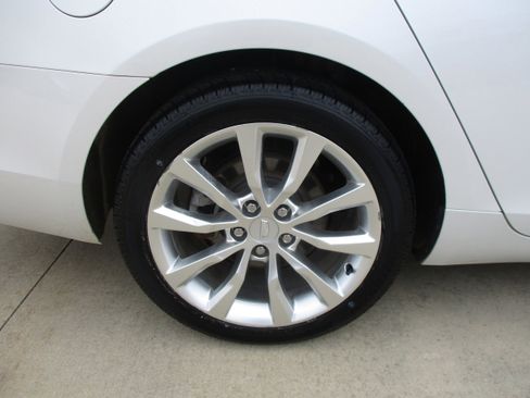 Used 2016 Cadillac XTS Luxury w/ Driver Awareness Package image 12