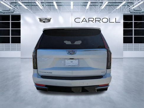 Certified 2022 Cadillac Escalade Premium Luxury image 5