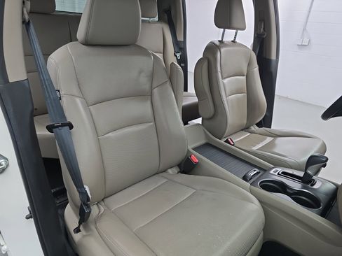 Used 2018 Honda Ridgeline RTL-T image 10