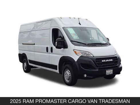 Used 2025 RAM ProMaster 2500 w/ Convenience Group FWD image 2