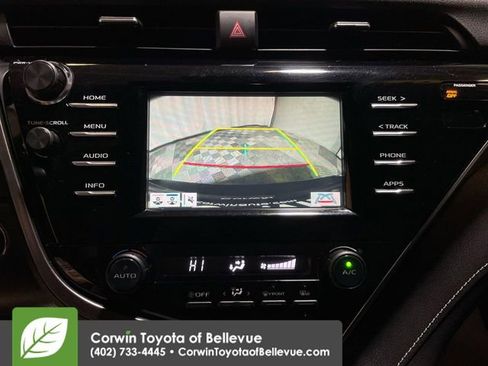 Used 2018 Toyota Camry SE image 19