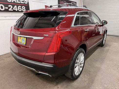 Used 2018 Cadillac XT5 Platinum w/ Driver Assist Package image 3