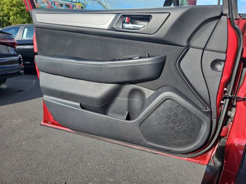 Used 2017 Subaru Outback 2.5i Premium image 28