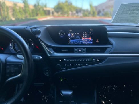 Used 2019 Lexus ES 350 F Sport w/ Accessory Package 2 FWD image 18