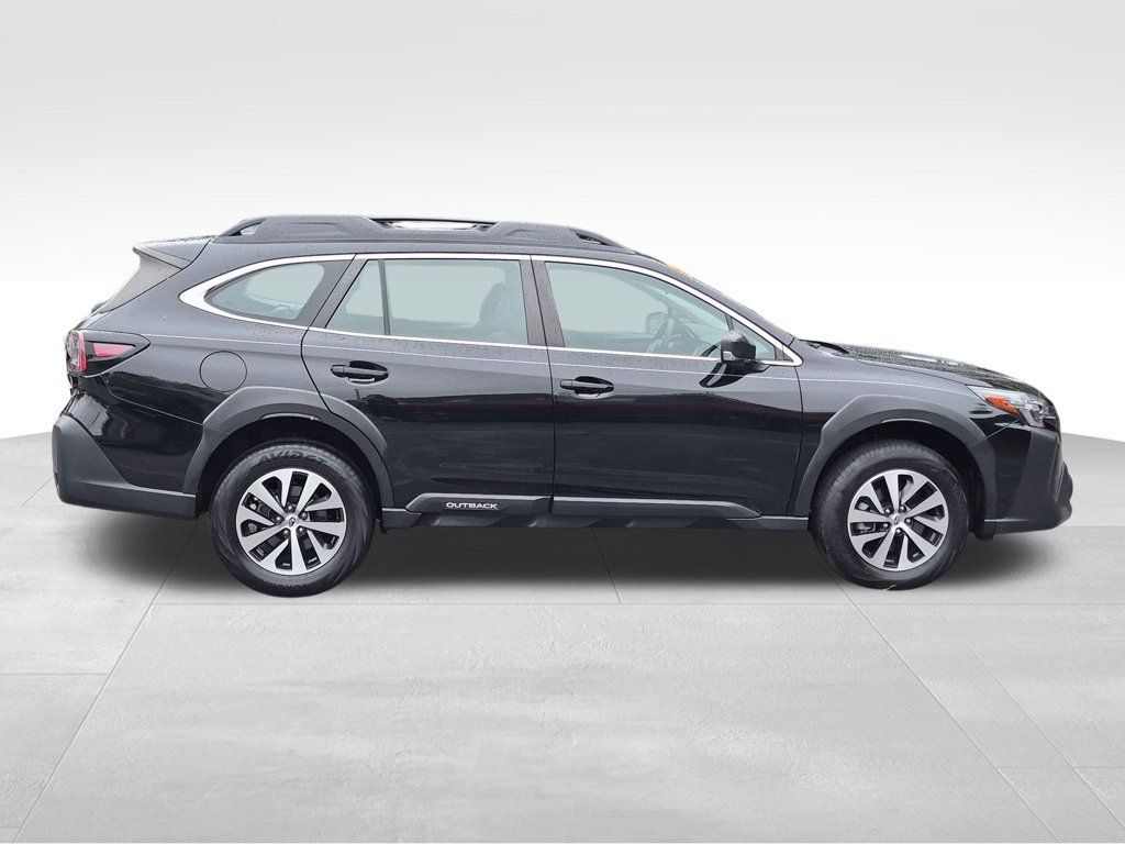 Used 2024 Subaru Outback AWD/4WD image 5
