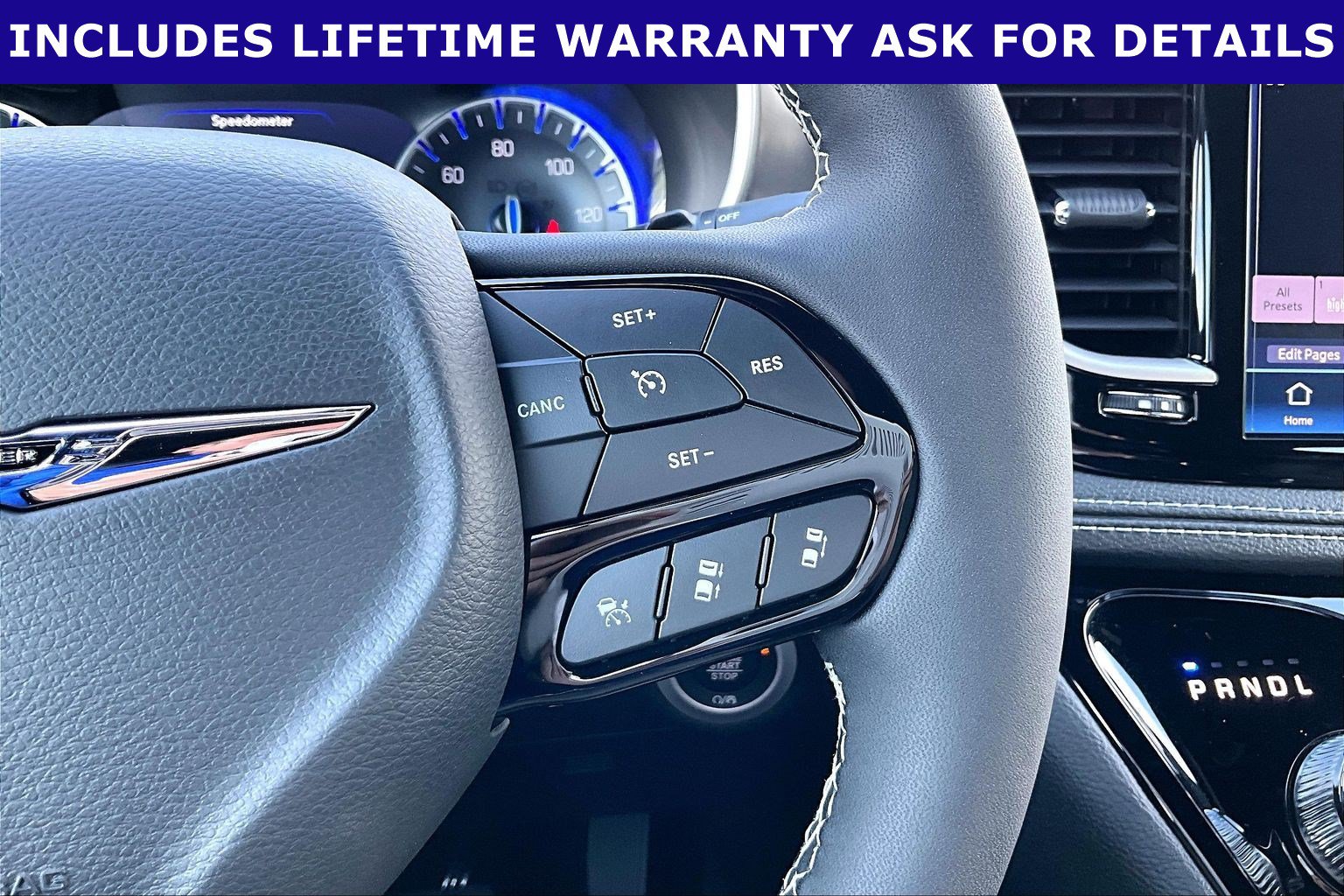 Used 2026 Chrysler Pacifica Select w/ S Appearance Package FWD image 16