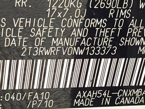 Used 2022 Toyota RAV4 XLE AWD/4WD image 31