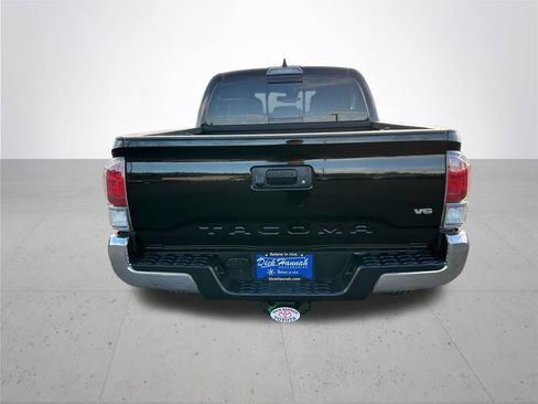 Used 2023 Toyota Tacoma TRD Off-Road image 8