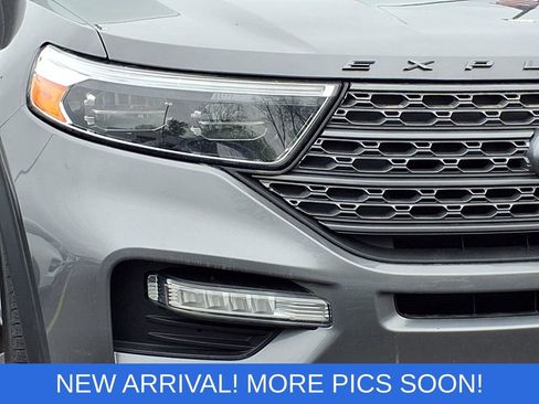 Used 2023 Ford Explorer XLT w/ Equipment Group 202A AWD/4WD image 11