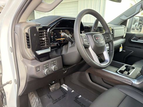 New 2026 GMC Sierra 2500 SLT w/ SLT Premium Package image 21
