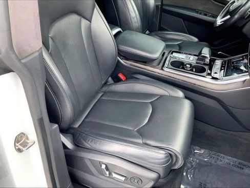 Used 2019 Audi Q8 Prestige image 30