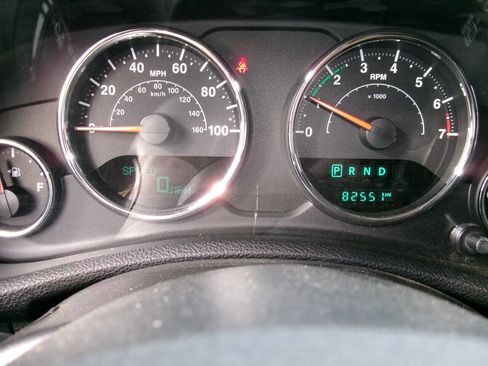 Used 2015 Jeep Wrangler Unlimited Sport image 10