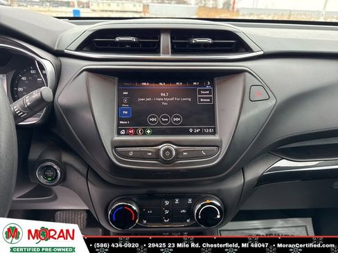 Used 2022 Chevrolet TrailBlazer LT w/ LPO, Blackout Package image 16