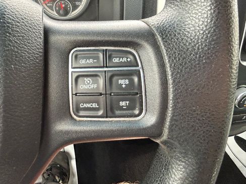 Used 2016 RAM 1500 Classic SLT AWD/4WD image 18