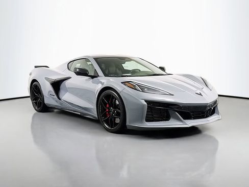 Used 2025 Chevrolet Corvette Z06 RWD image 1
