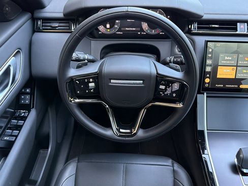 Certified 2026 Land Rover Range Rover Velar Dynamic SE AWD/4WD image 33