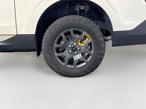 Used 2025 Ford Maverick Tremor AWD/4WD image 18