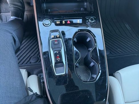 Used 2025 Audi A5 2.0T Prestige image 9