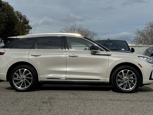 Used 2024 Lincoln Corsair Grand Touring w/ Equipment Group 301A image 3