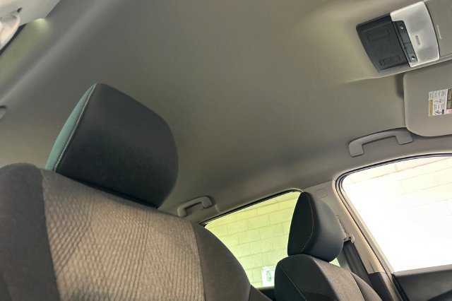 Used 2025 Nissan Rogue SV AWD/4WD image 19