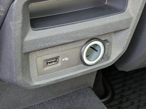 Used 2018 Volkswagen Tiguan SEL AWD/4WD image 25