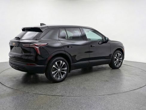 Used 2025 Chevrolet Equinox LT image 9