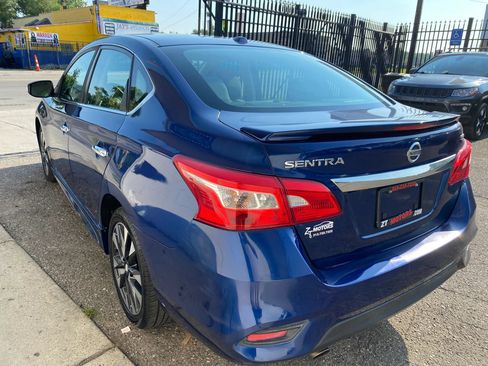 Used 2019 Nissan Sentra SR FWD image 2