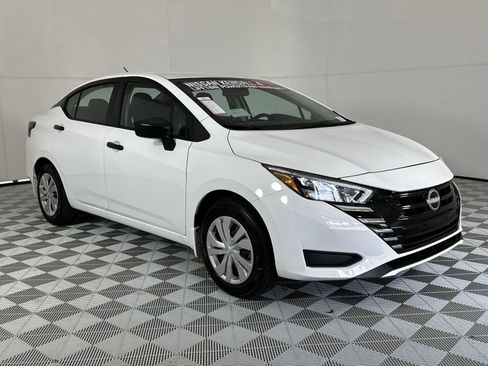 Certified 2025 Nissan Versa S w/ Trunk Package FWD image 2