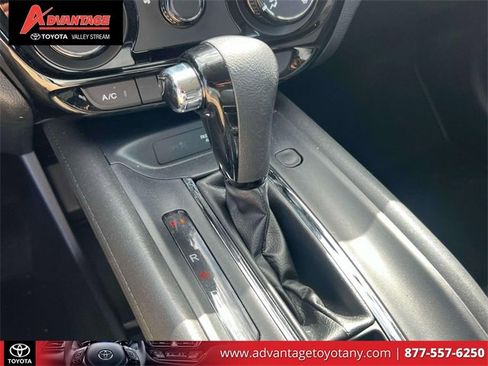 Used 2022 Honda HR-V LX image 35