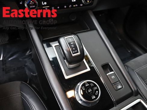 Used 2024 Mitsubishi Outlander SE AWD/4WD image 13