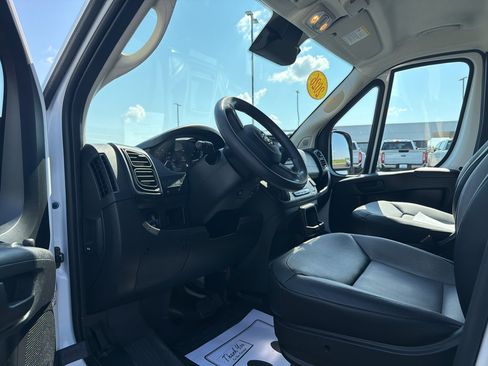 Used 2026 RAM ProMaster 2500 w/ Convenience Group FWD image 10