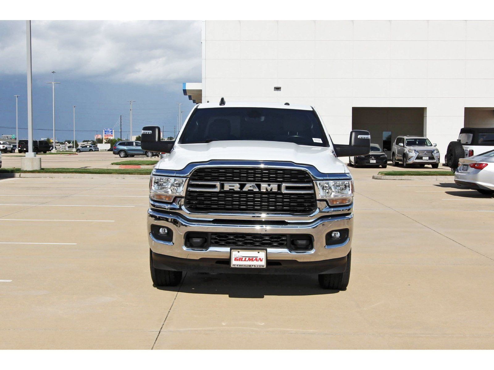Used 2024 RAM 2500 Big Horn AWD/4WD image 2