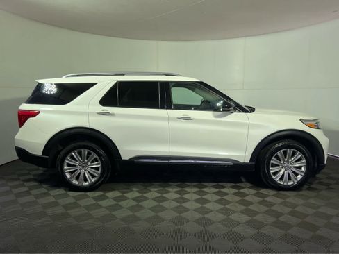 Used 2021 Ford Explorer Limited w/ Equipment Group 301A image 8